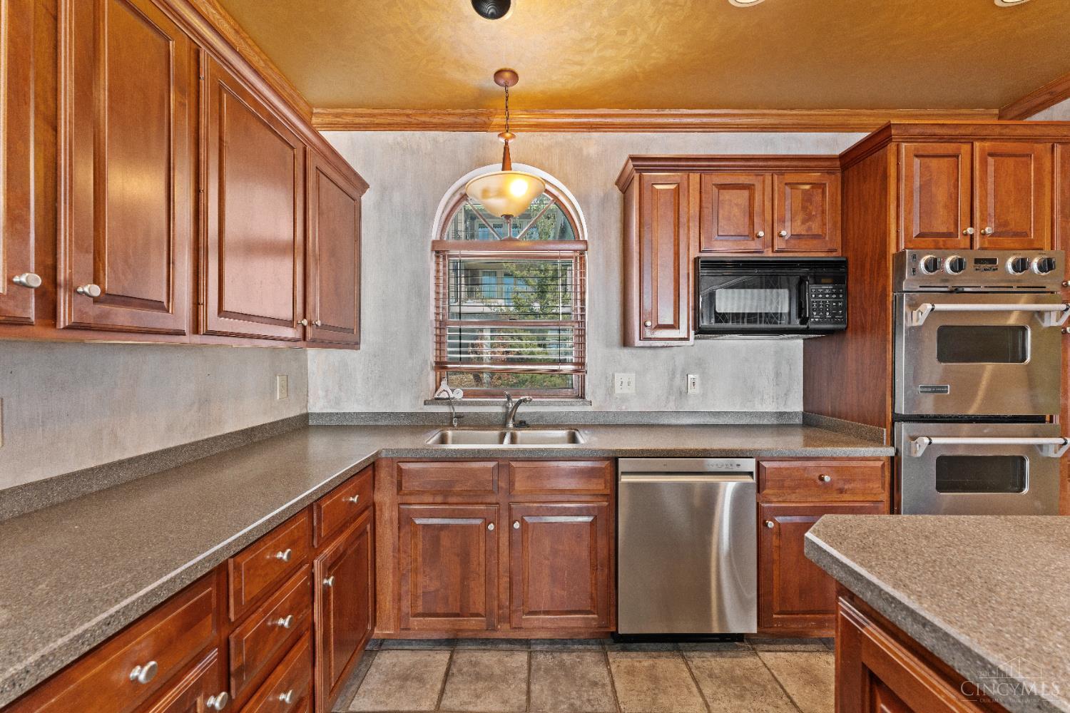 380 Baum Street 5B