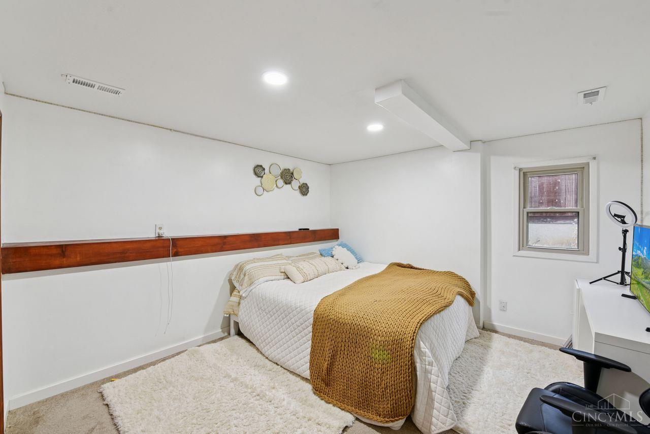 3899 Ridgedale Drive
