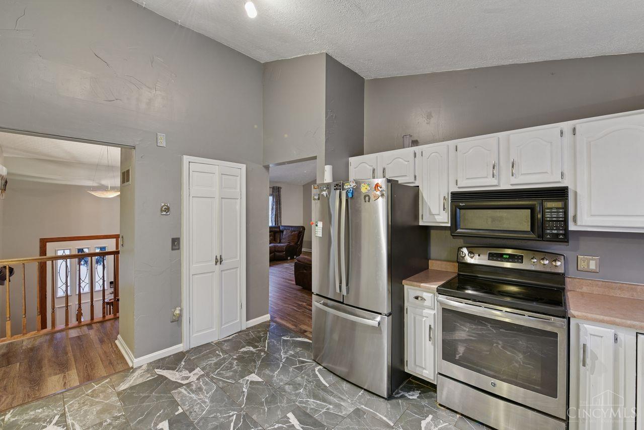 3899 Ridgedale Drive