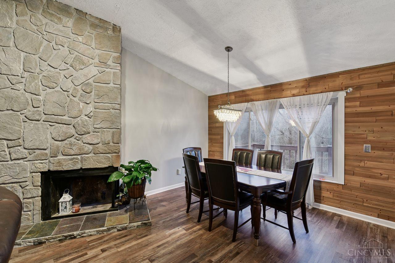 3899 Ridgedale Drive