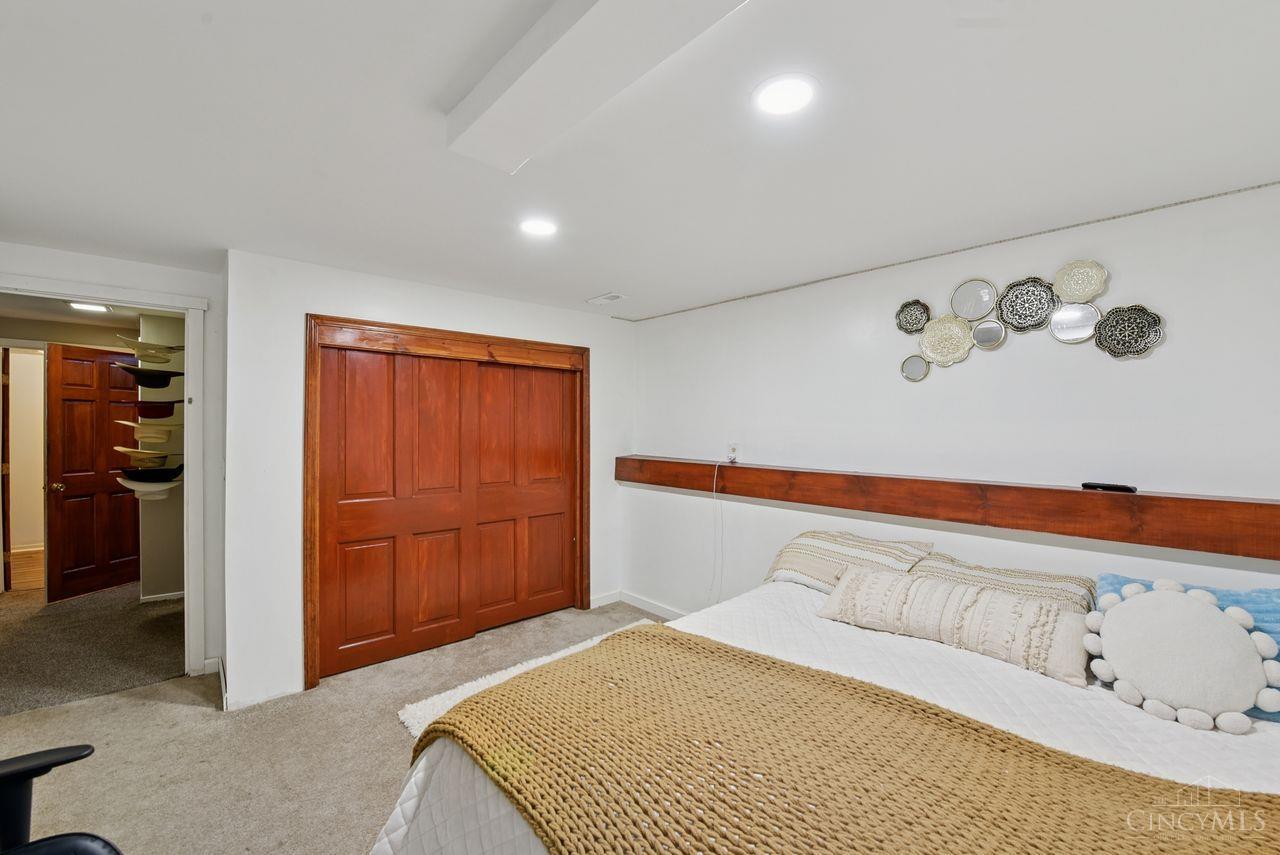 3899 Ridgedale Drive