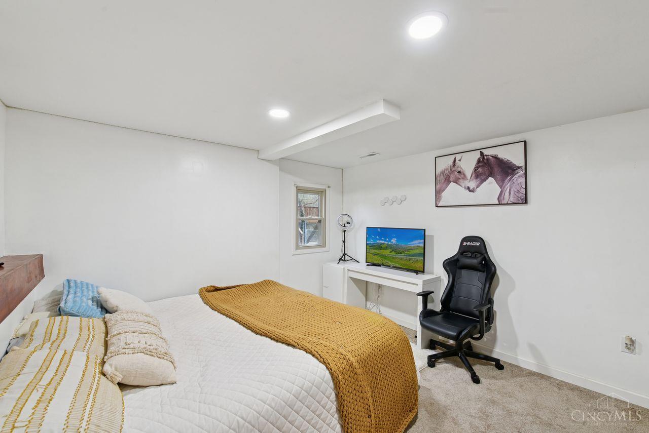 3899 Ridgedale Drive