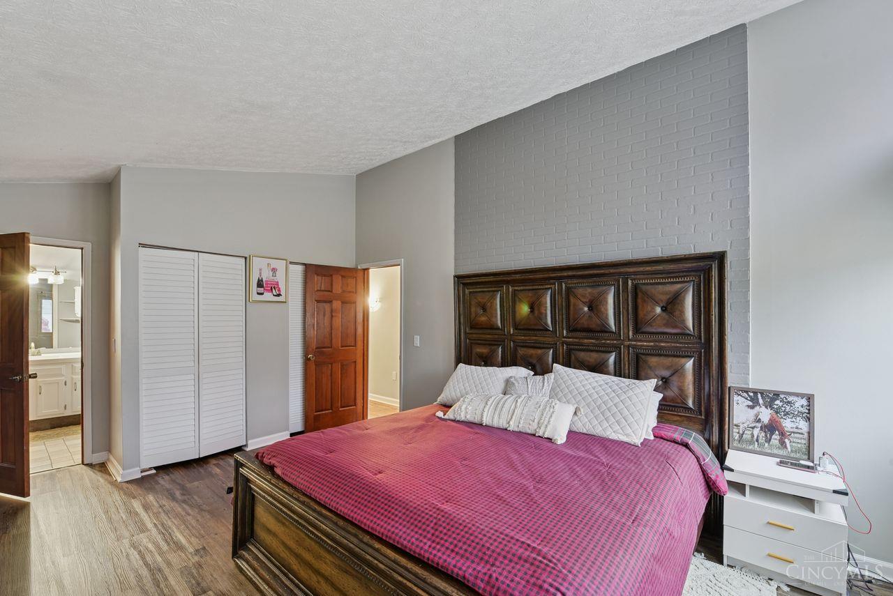 3899 Ridgedale Drive