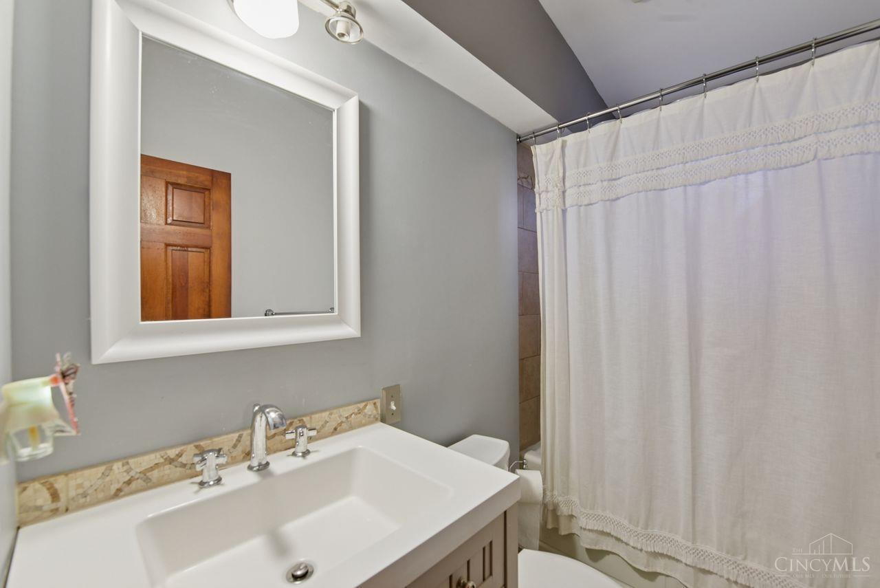 3899 Ridgedale Drive