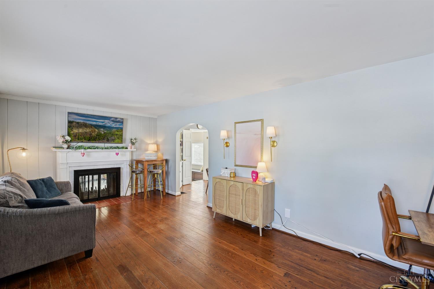6009 Cleves Warsaw