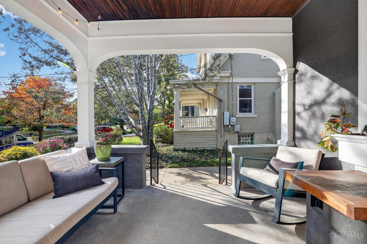 3687 Kendall Avenue