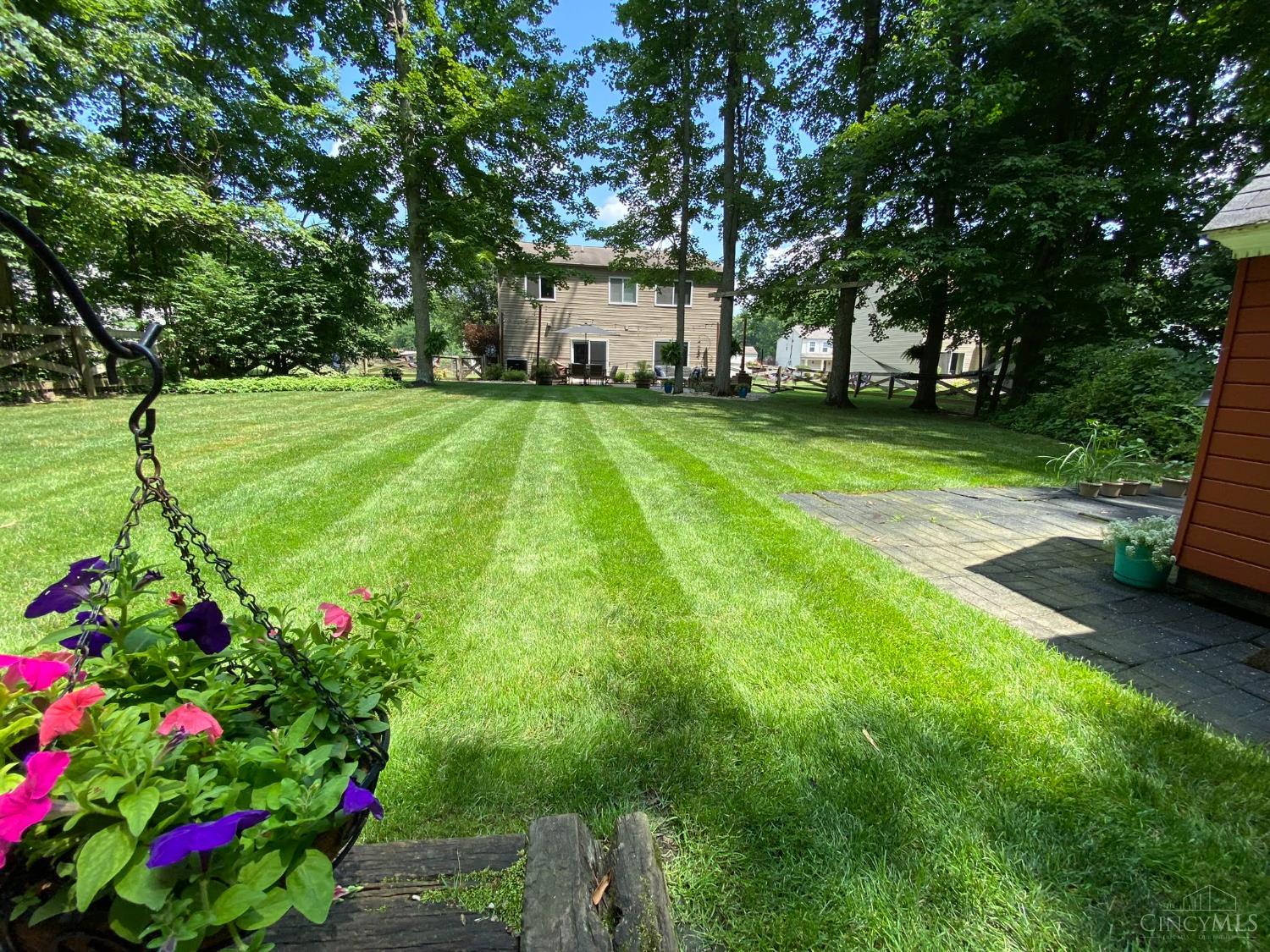 65 Wooded Ridge Drive