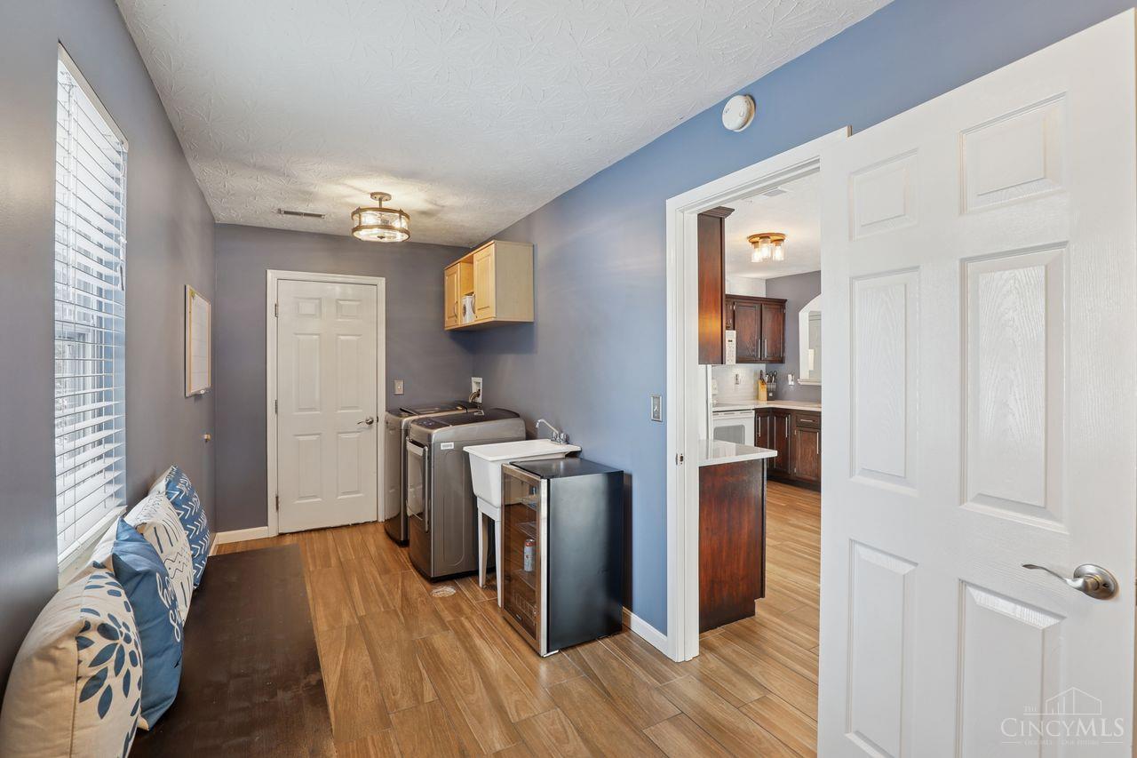 65 Wooded Ridge Drive