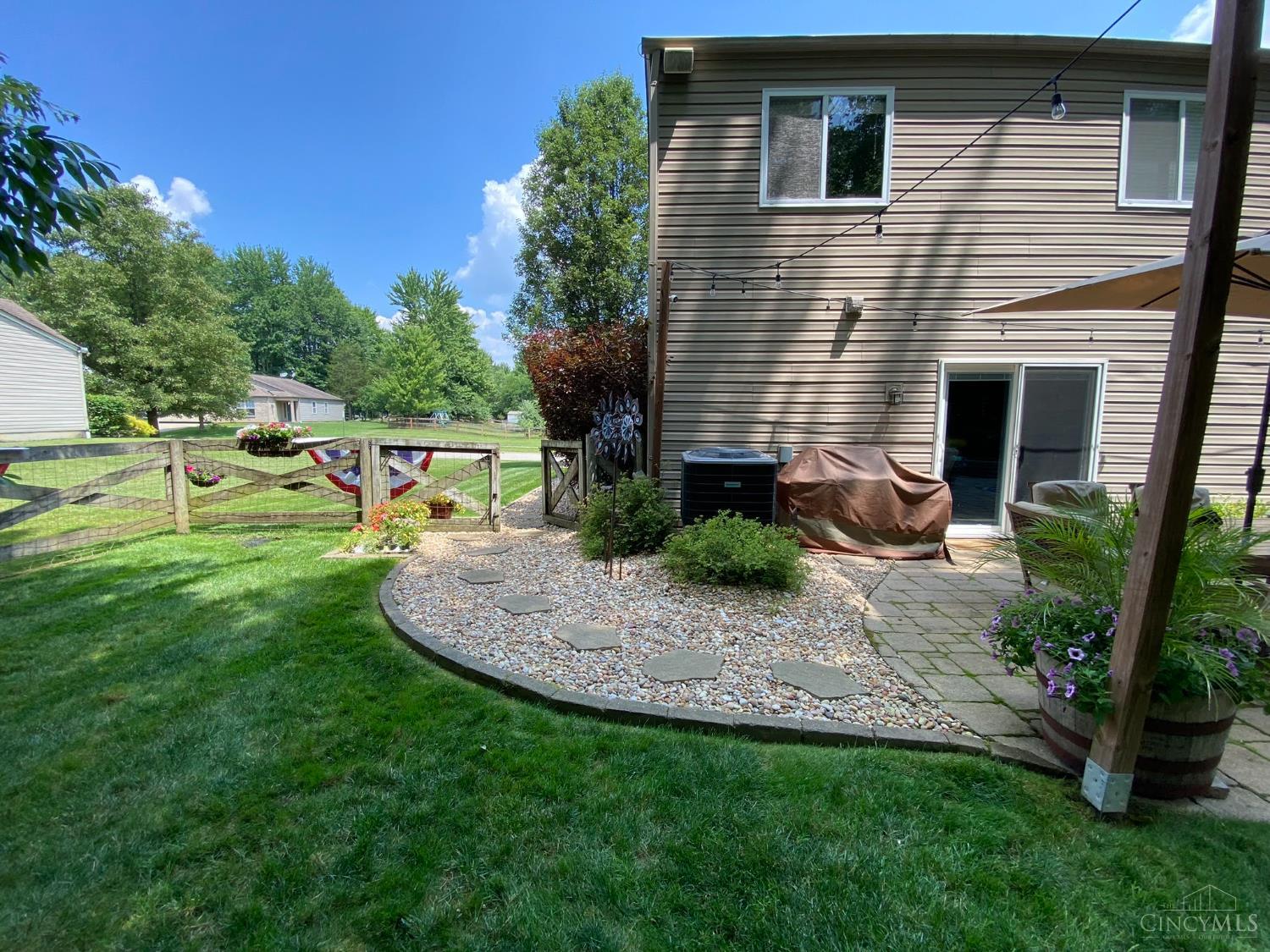 65 Wooded Ridge Drive