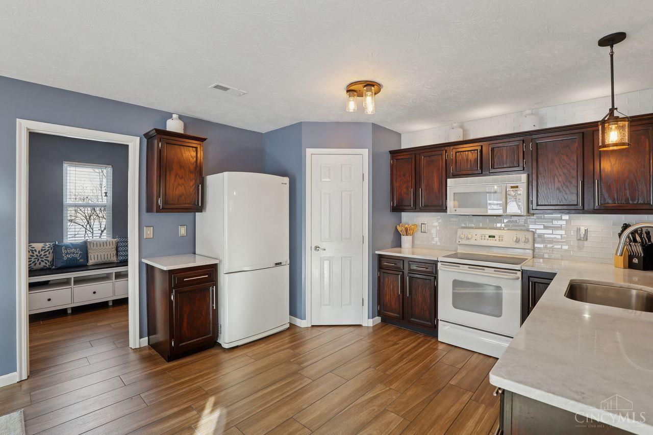 65 Wooded Ridge Drive