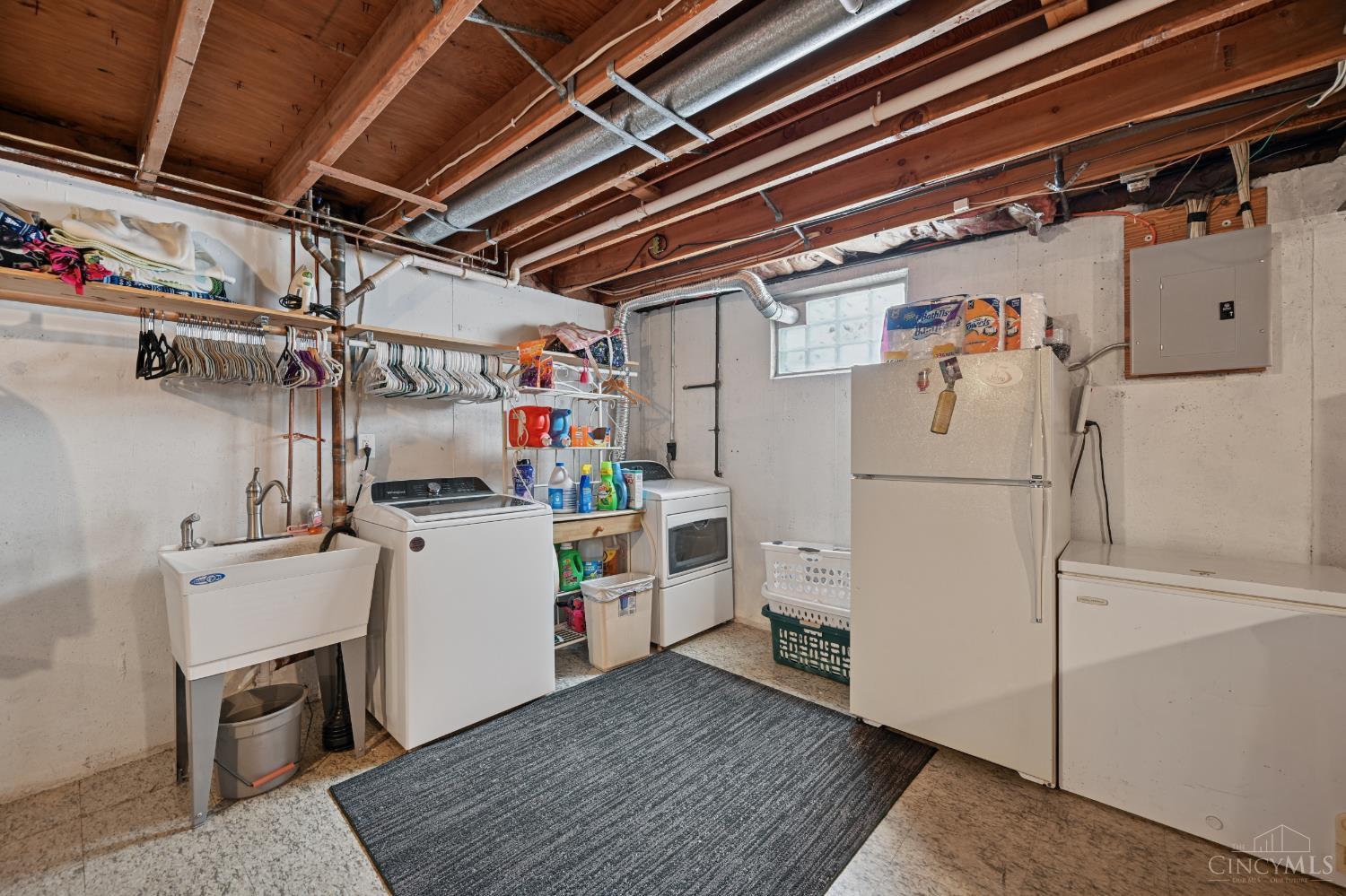 3855 Ridgecombe Drive