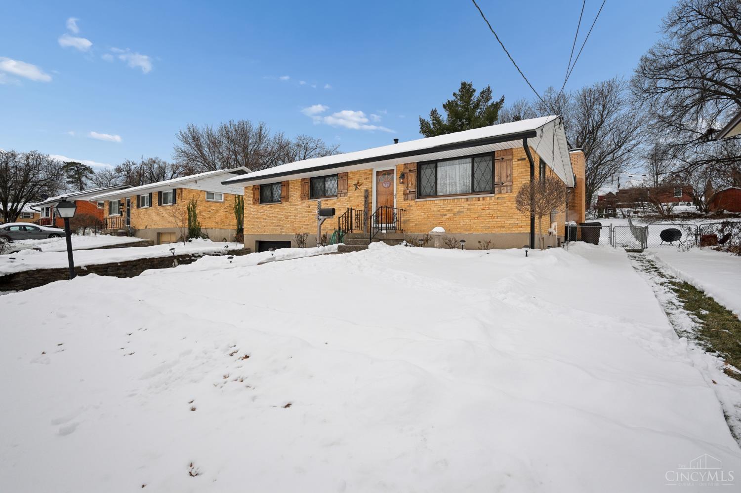 3855 Ridgecombe Drive