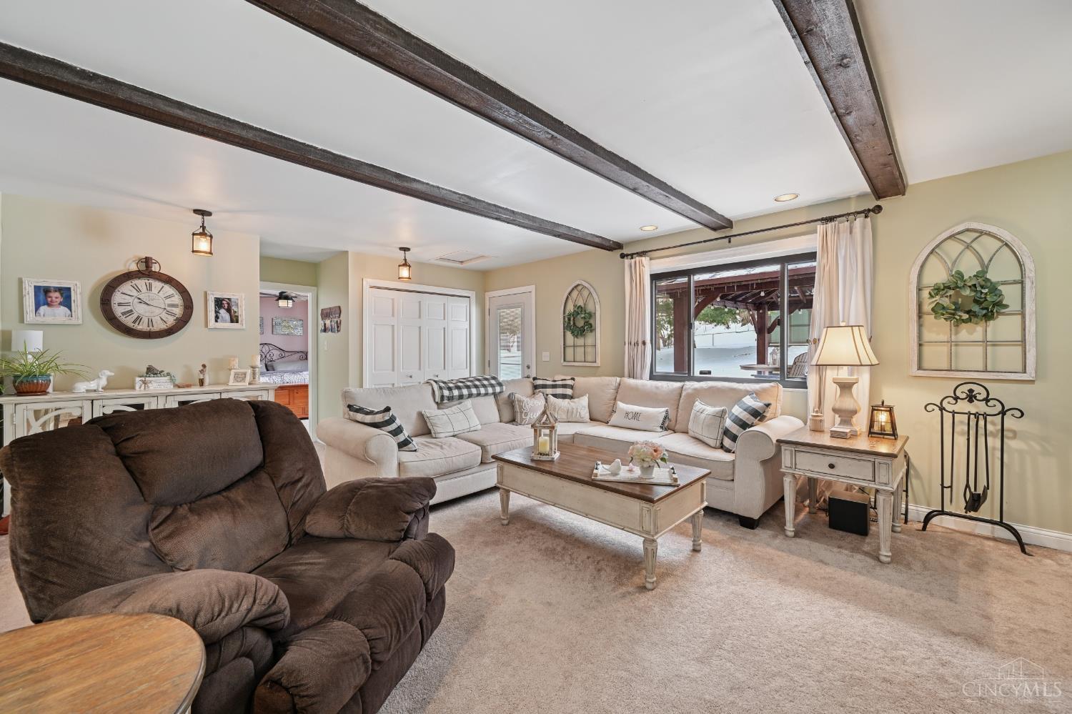 3855 Ridgecombe Drive