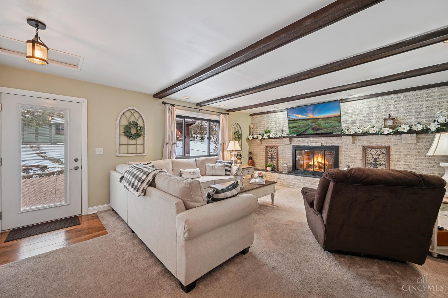 3855 Ridgecombe Drive