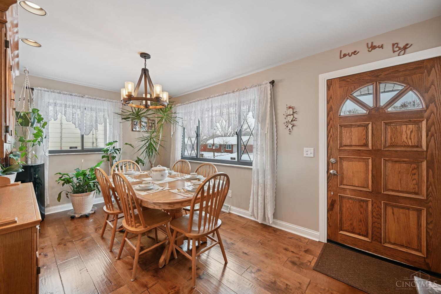 3855 Ridgecombe Drive