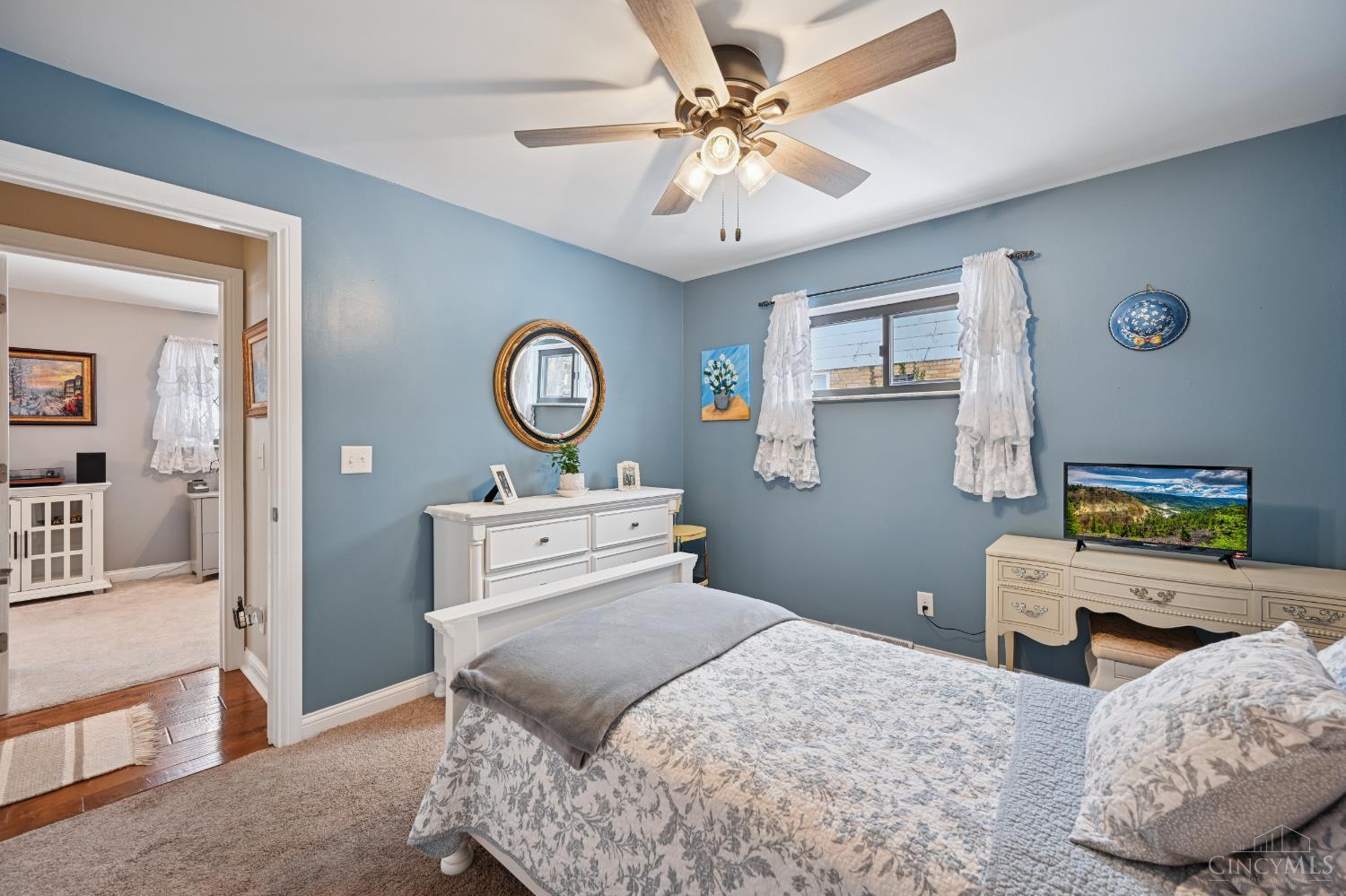 3855 Ridgecombe Drive