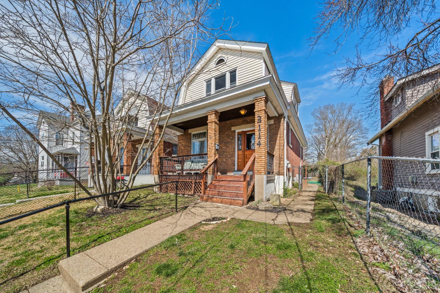3114 Murdock Avenue