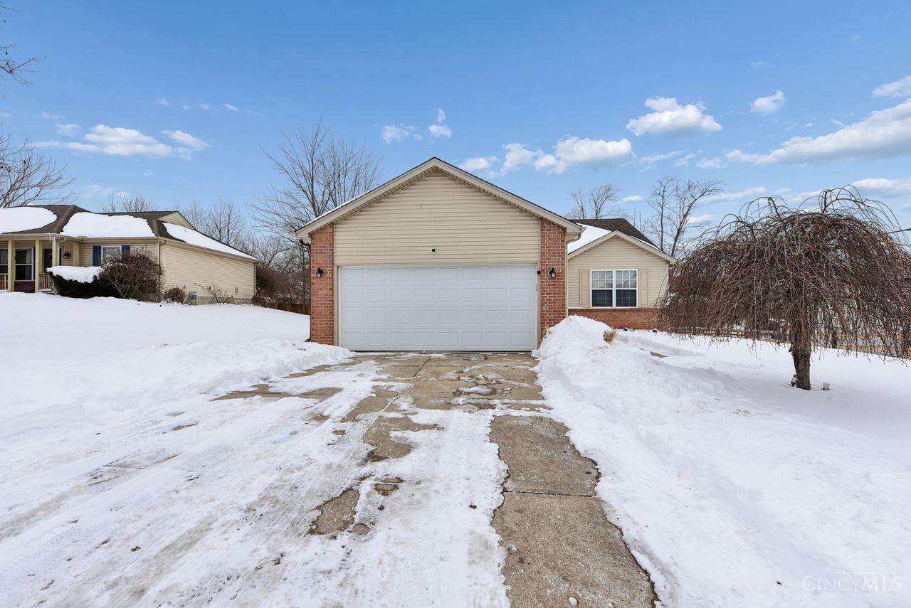 2979 Creekside Drive