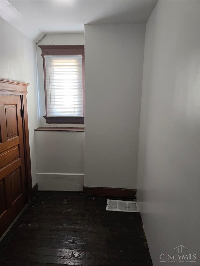 1712 Queen City Avenue