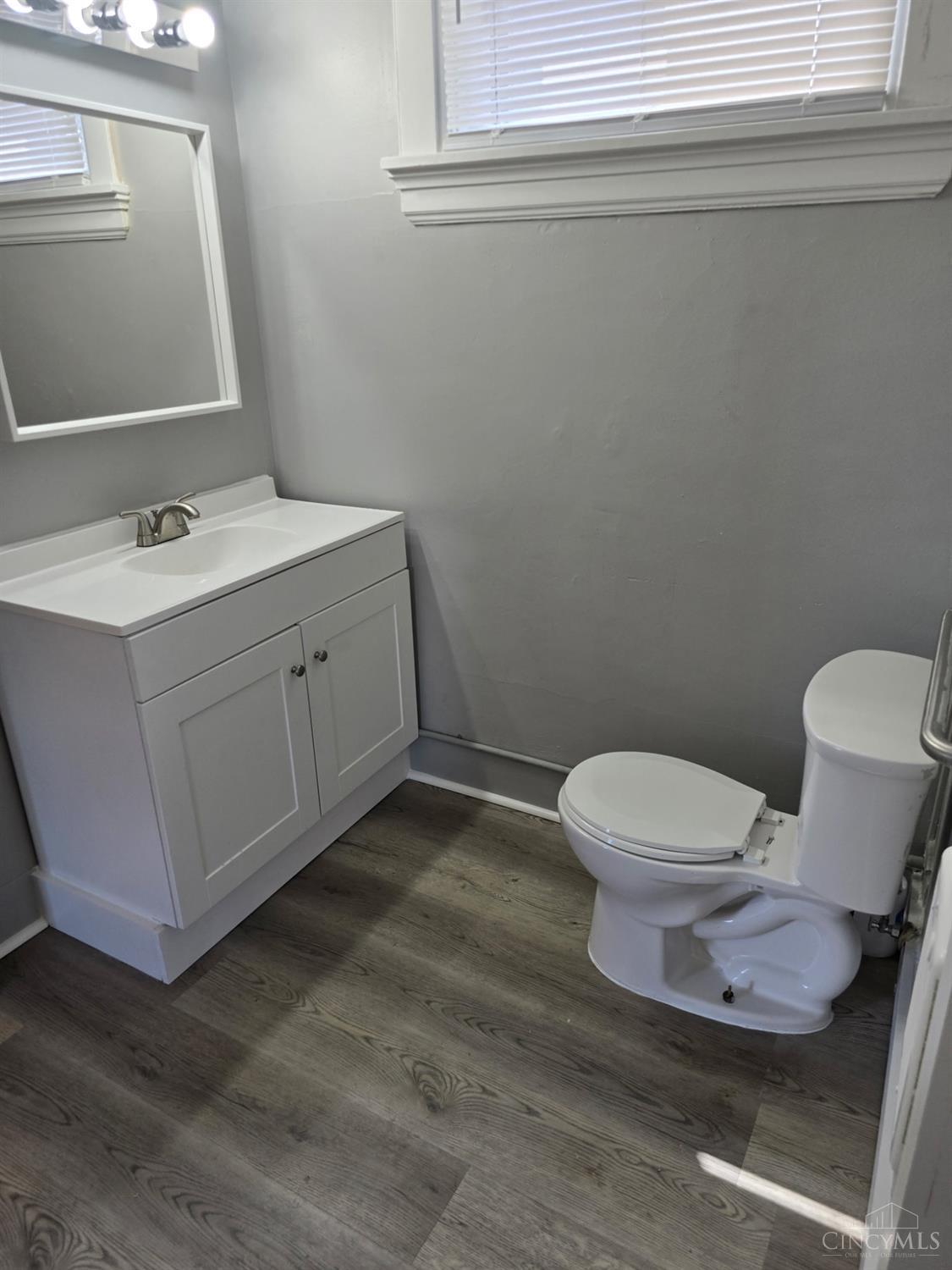 1712 Queen City Avenue