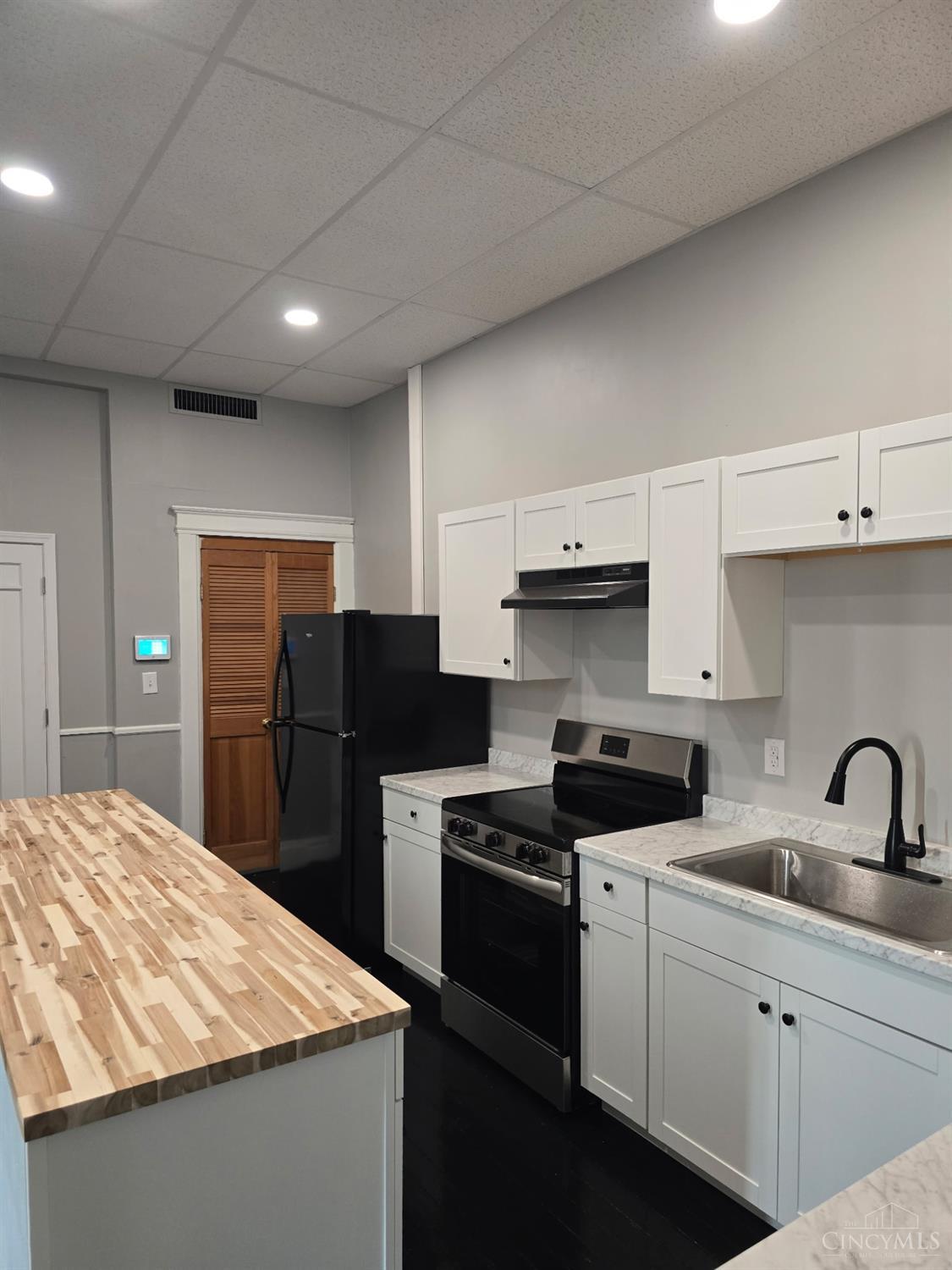 1712 Queen City Avenue