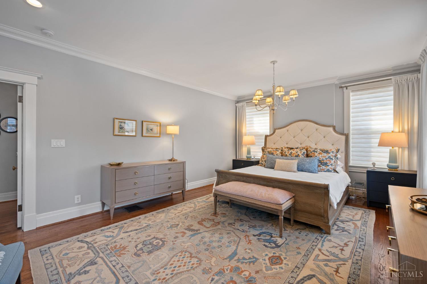 2517 Observatory Avenue