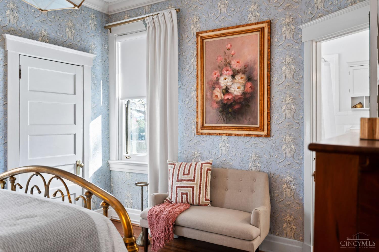 2517 Observatory Avenue