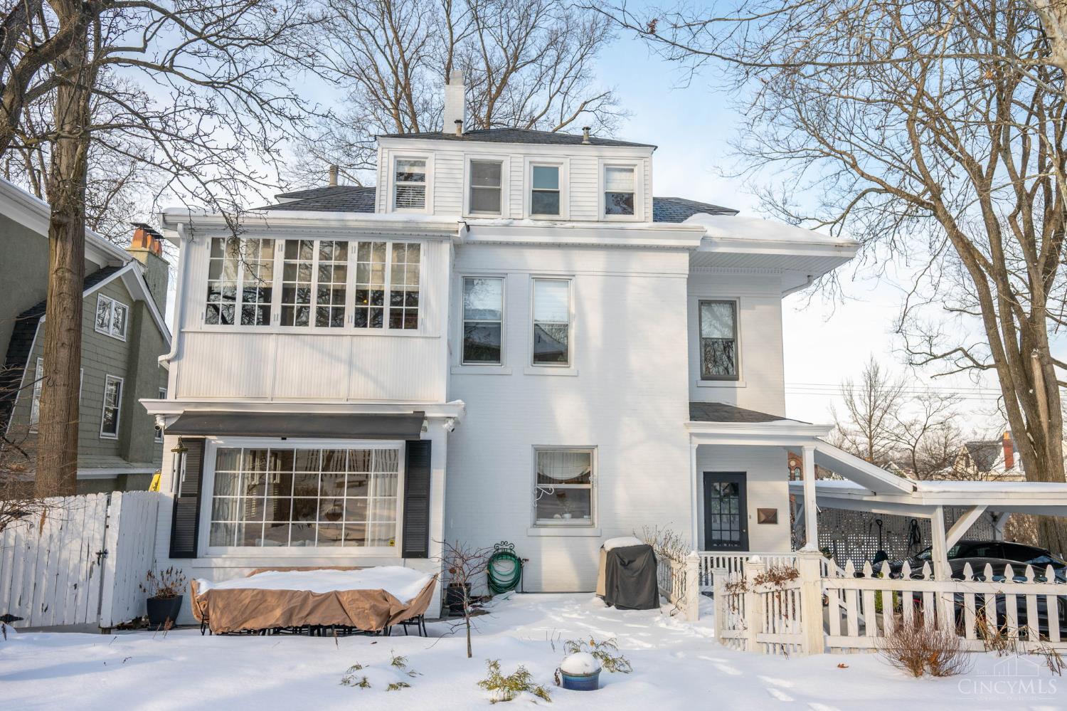 2517 Observatory Avenue