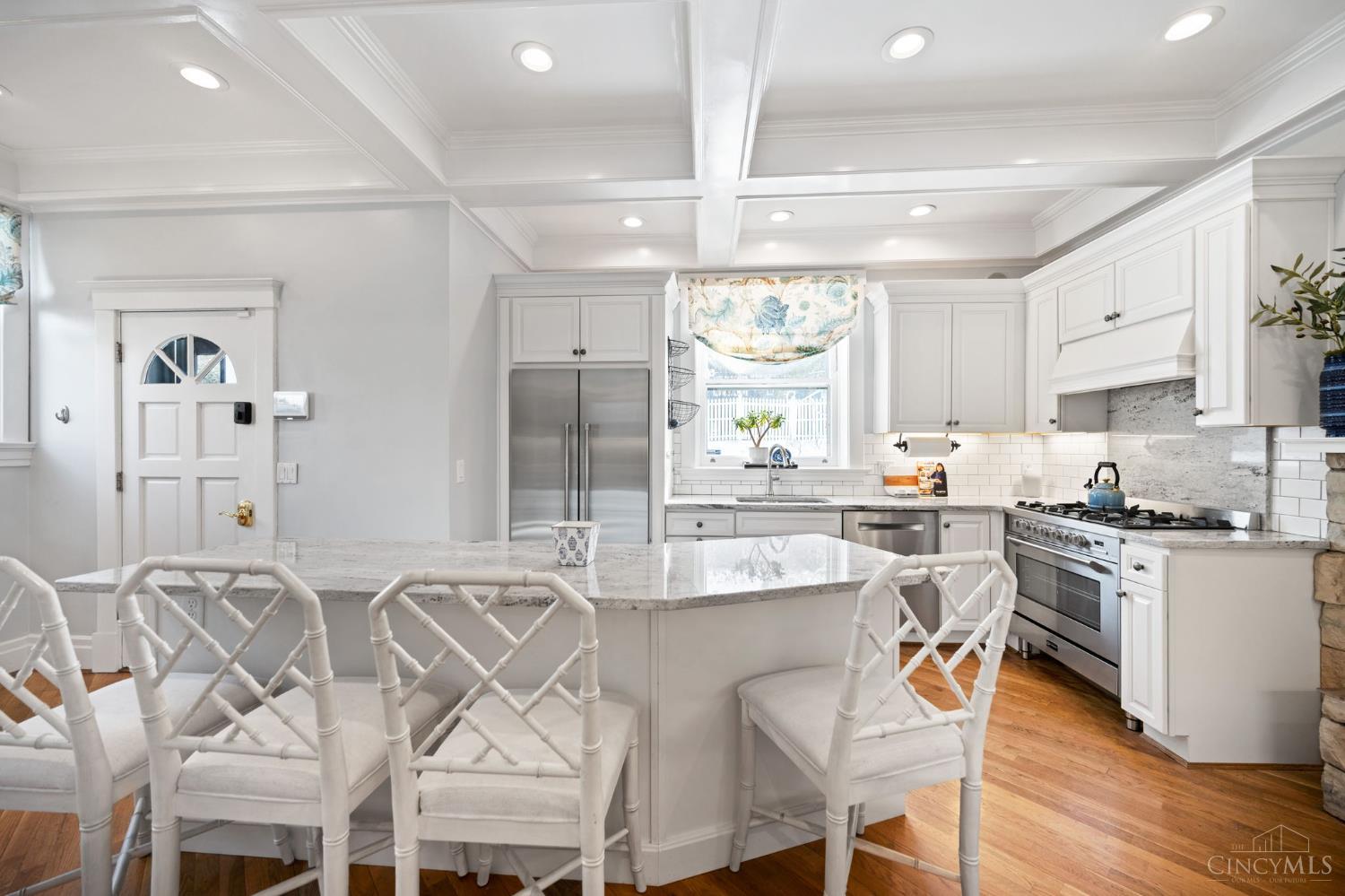 2517 Observatory Avenue