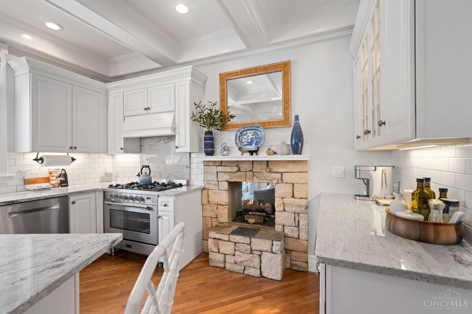 2517 Observatory Avenue