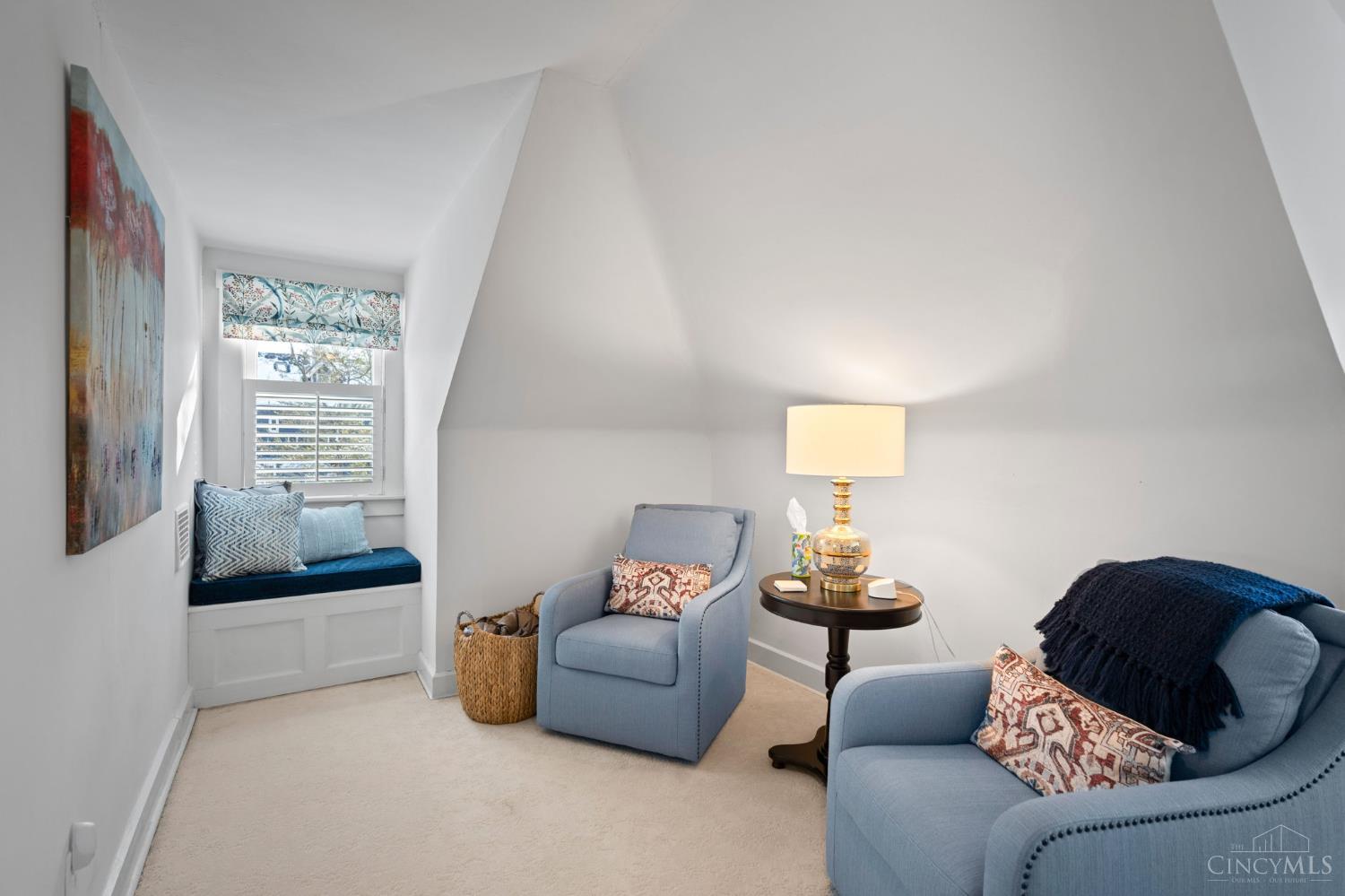 2517 Observatory Avenue