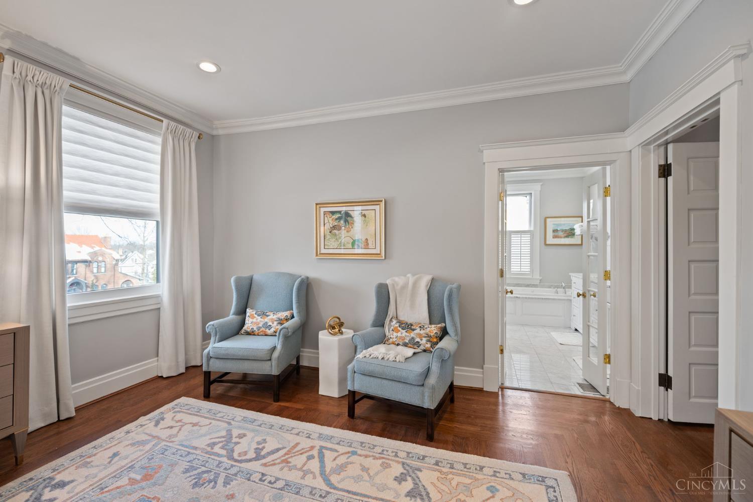 2517 Observatory Avenue