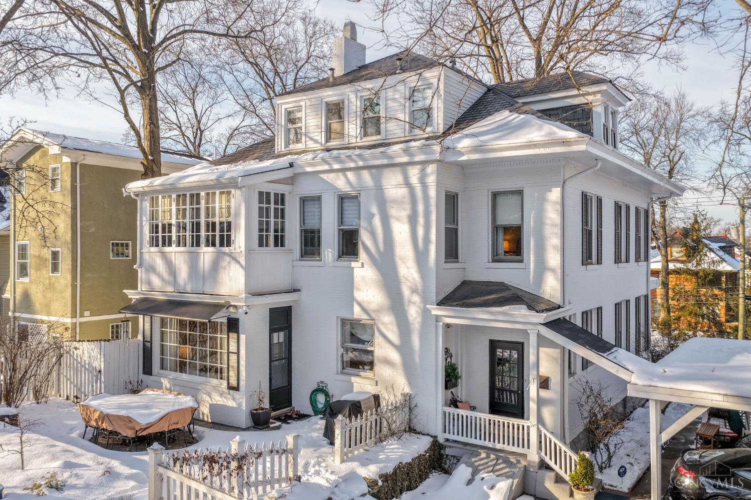 2517 Observatory Avenue