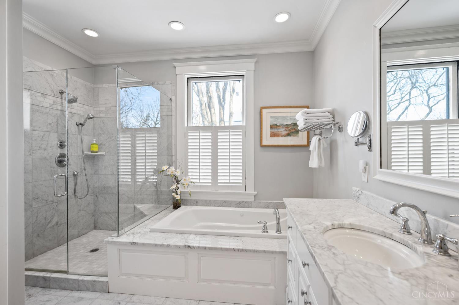 2517 Observatory Avenue