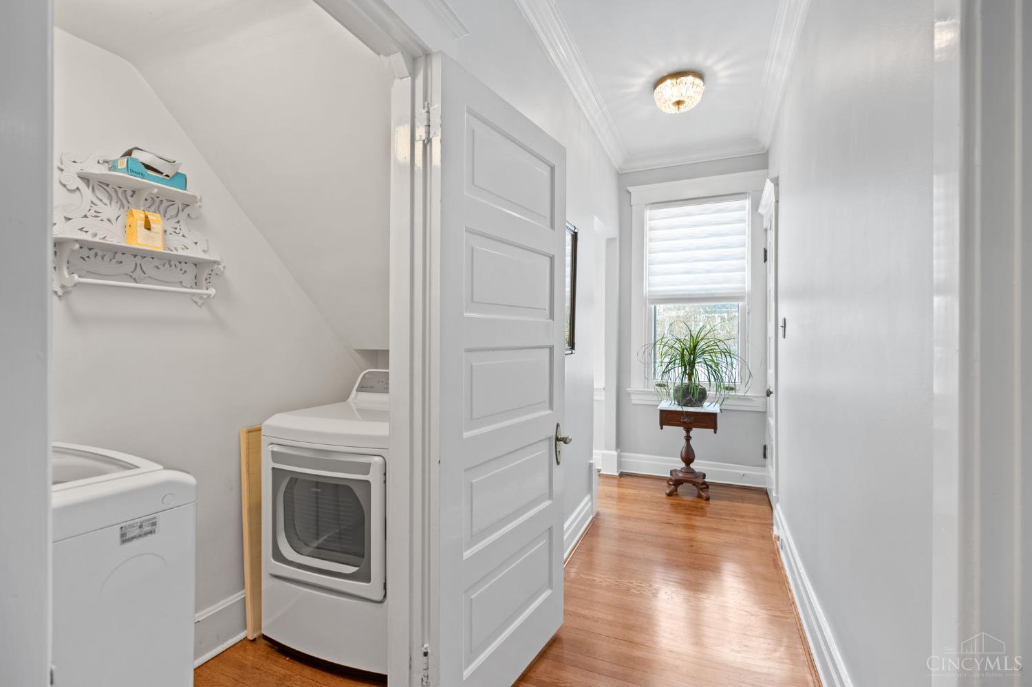 2517 Observatory Avenue