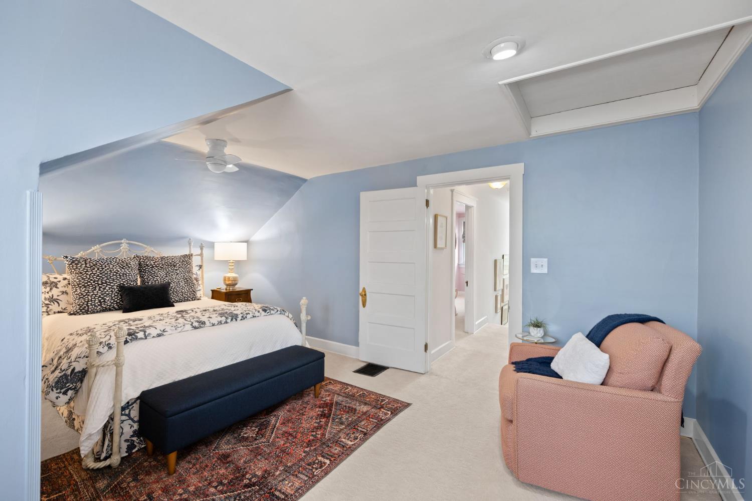 2517 Observatory Avenue