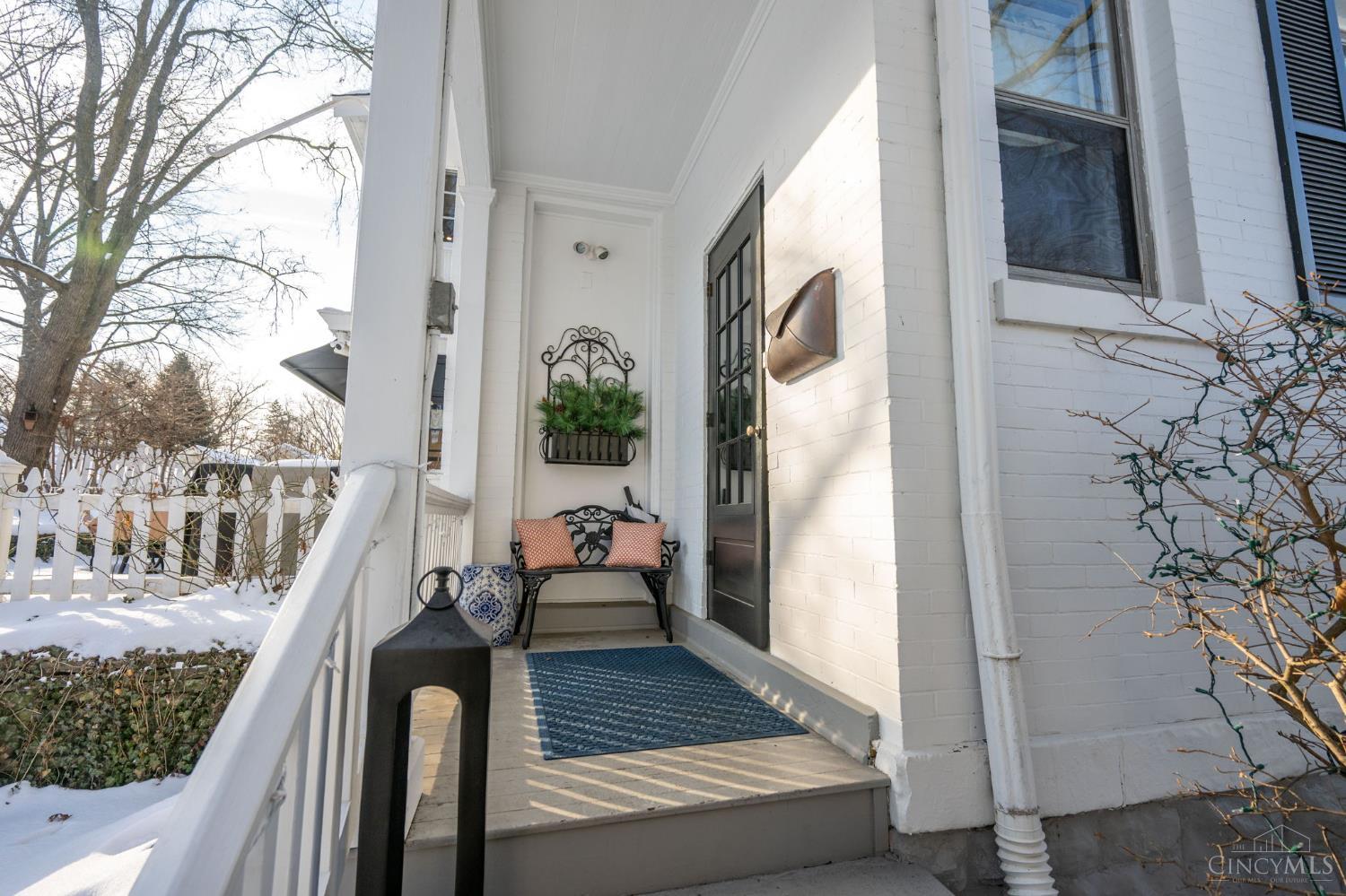 2517 Observatory Avenue