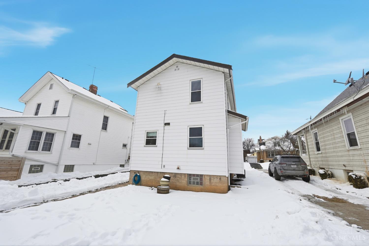 3902 Taft Avenue