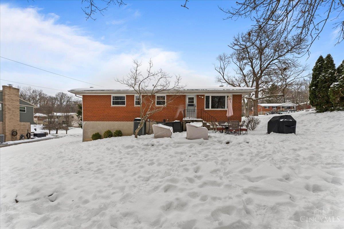 3905 Springoak Drive