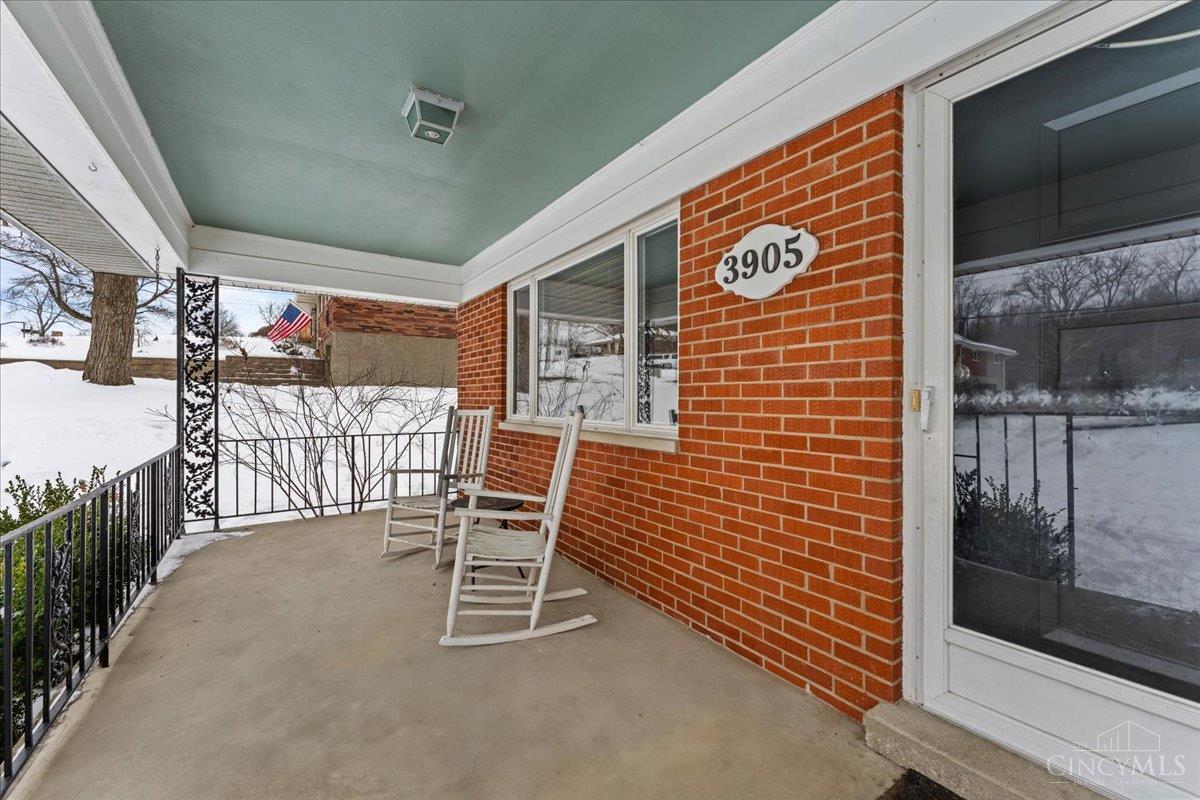 3905 Springoak Drive