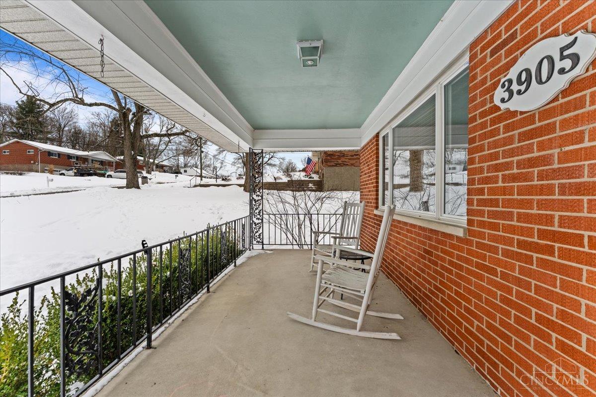 3905 Springoak Drive