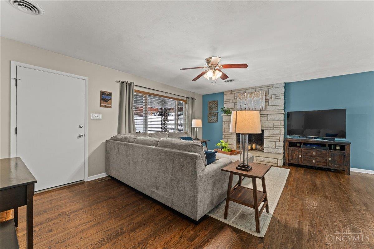 3905 Springoak Drive