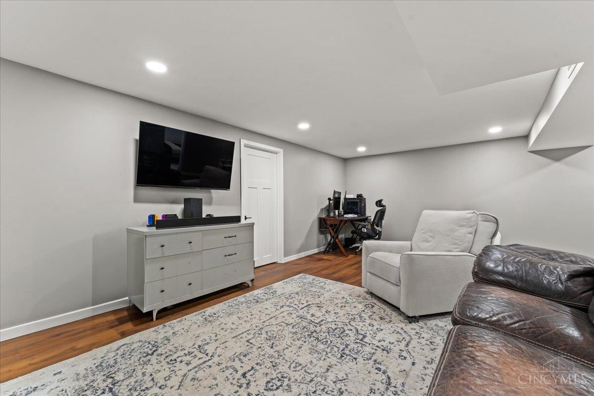 3905 Springoak Drive