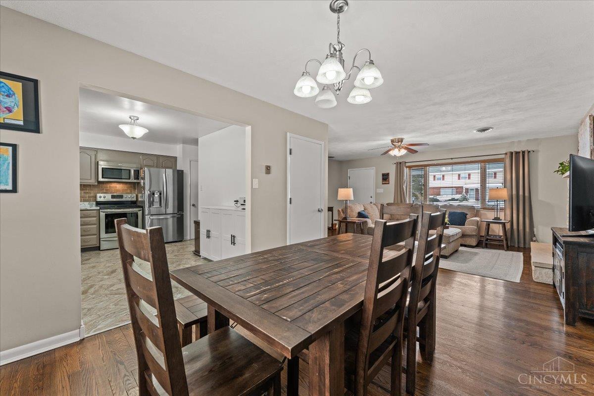 3905 Springoak Drive