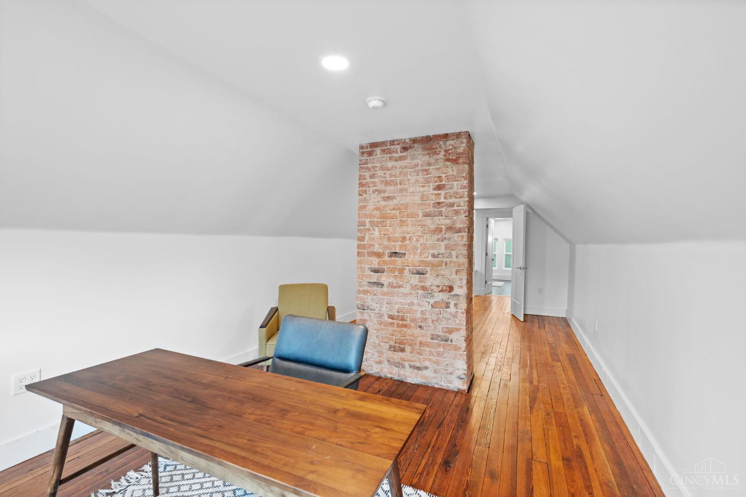 3120 Hackberry Street
