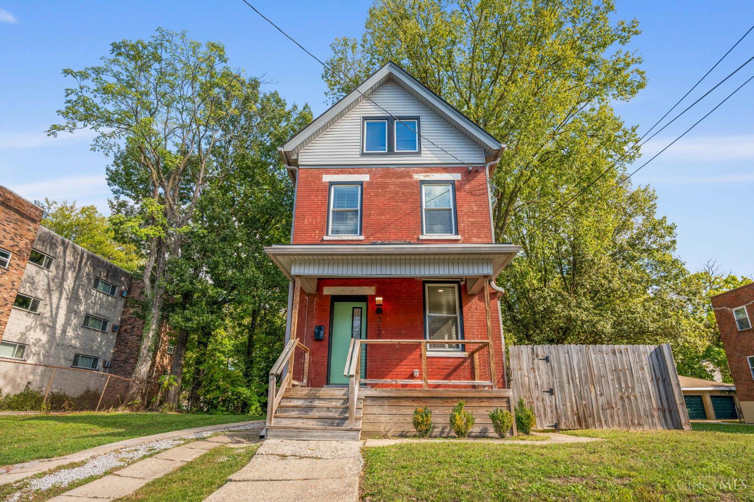 3120 Hackberry Street
