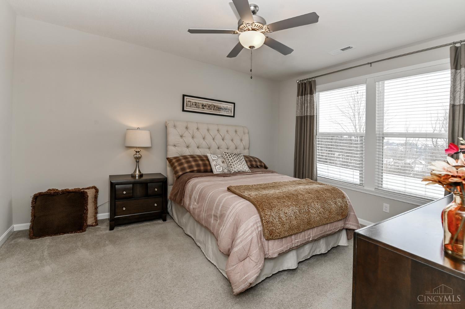 8041 Oakbridge Way 4-104
