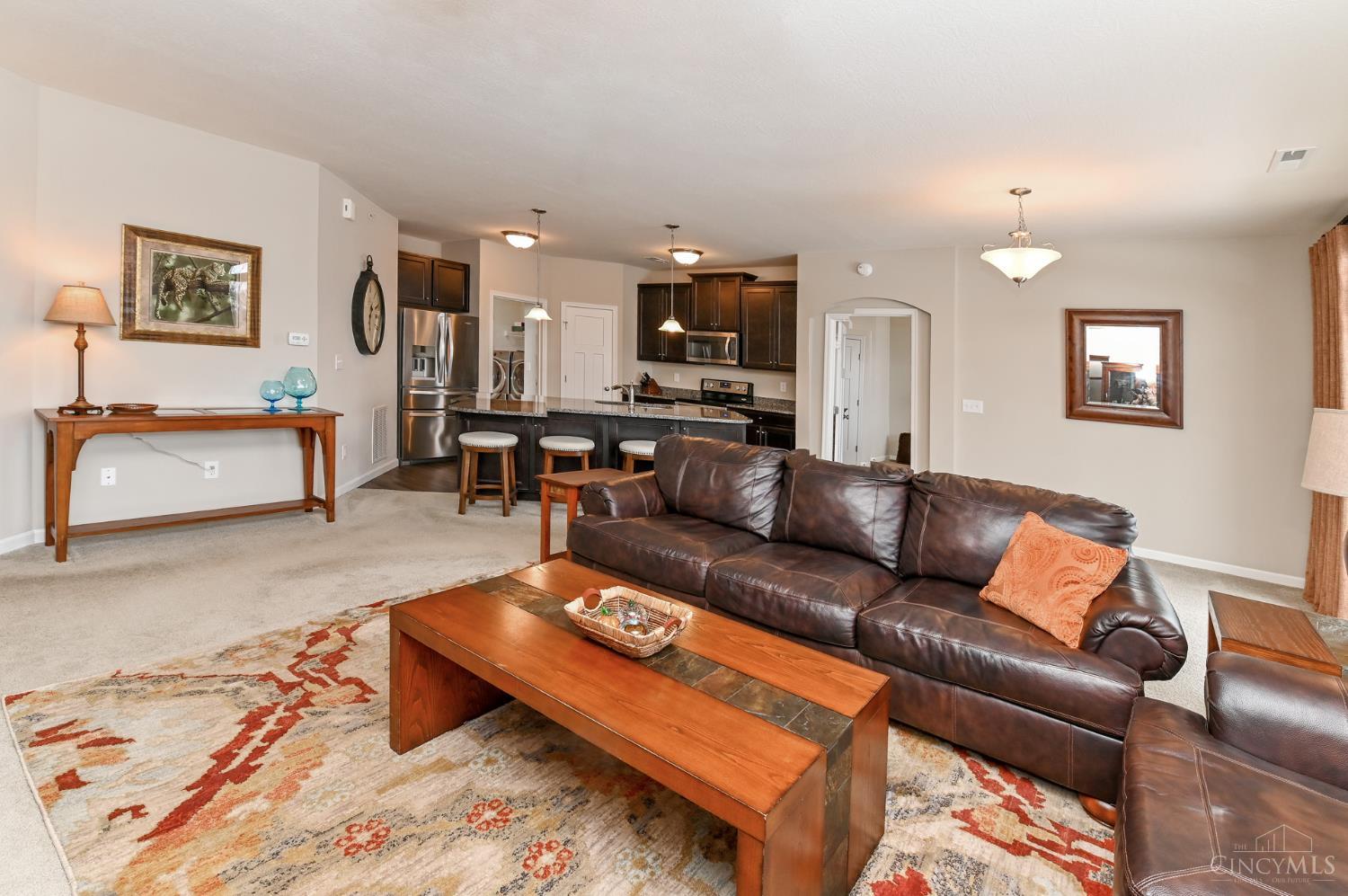 8041 Oakbridge Way 4-104