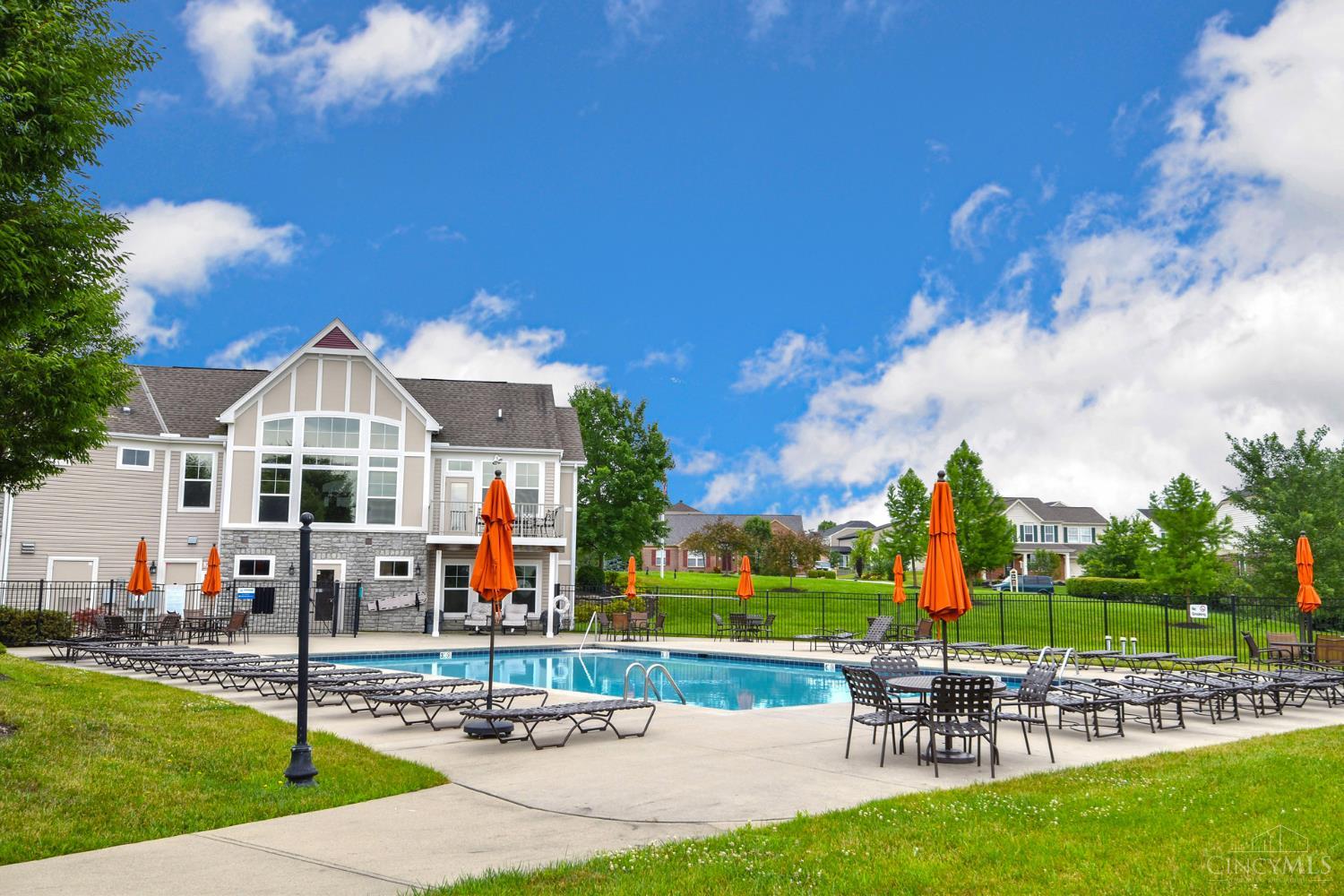8041 Oakbridge Way 4-104