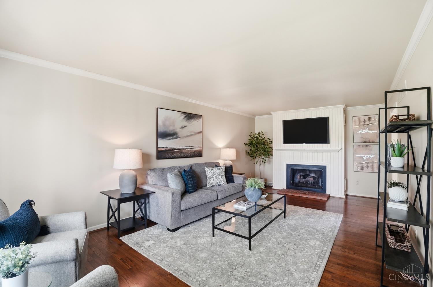 2633 Montchateau Drive